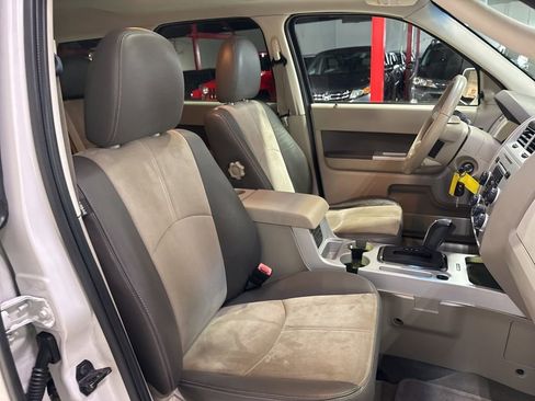 Used 2010 Mercury Mariner Premier FWD image 40
