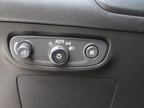 Used 2023 Buick Encore GX Select w/ Sport Touring Package FWD image 28