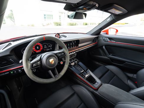 Used 2025 Porsche 911 Carrera RWD image 77
