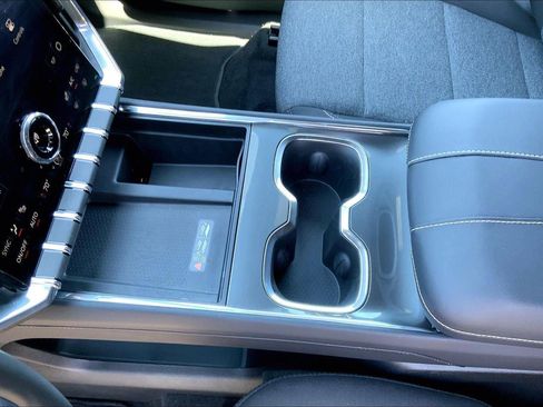 Used 2025 GMC Acadia Elevation FWD image 18