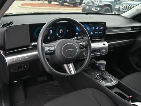 Used 2026 Hyundai Kona SEL Sport FWD image 11
