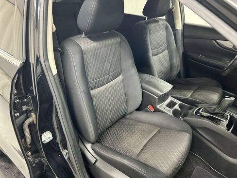Used 2019 Nissan Rogue SV AWD/4WD image 20