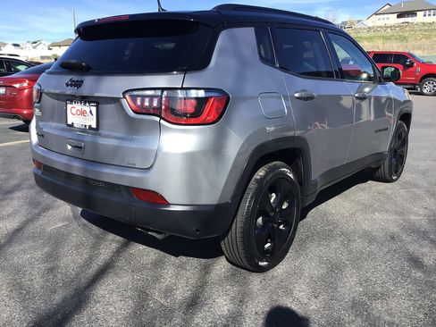 Used 2019 Jeep Compass Altitude AWD/4WD image 4