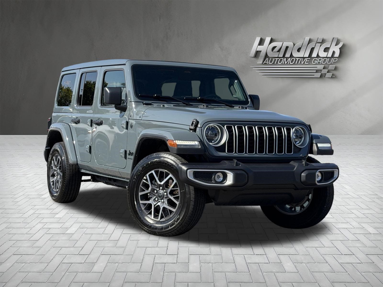 Used 2026 Jeep Wrangler Unlimited Sahara AWD/4WD image 2