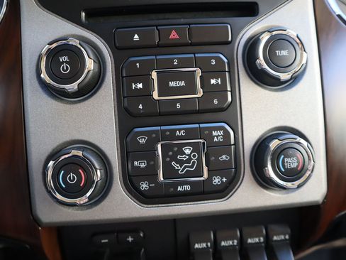 Used 2015 Ford F250 Lariat w/ Lariat Ultimate Package image 48