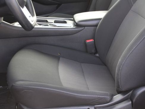 Used 2023 Nissan Sentra SV FWD image 31