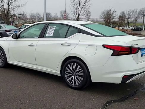 Used 2023 Nissan Altima 2.5 SV image 6