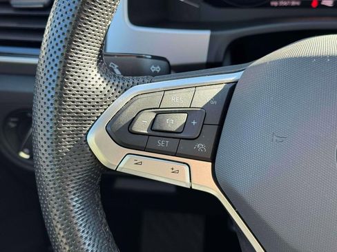 Used 2023 Volkswagen Atlas SEL R-Line image 21