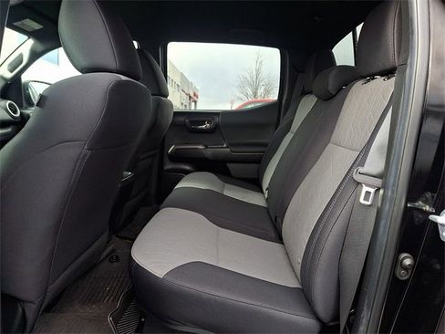 Used 2023 Toyota Tacoma TRD Sport image 10