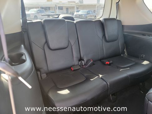 Used 2024 INFINITI QX80 Luxe image 13