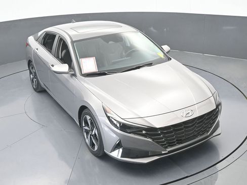 Used 2023 Hyundai Elantra Limited w/ Cargo Package image 57