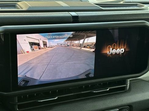 New 2026 Jeep Gladiator Sport AWD/4WD image 17