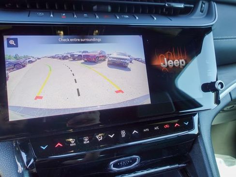 New 2026 Jeep Grand Cherokee L Limited AWD/4WD image 18