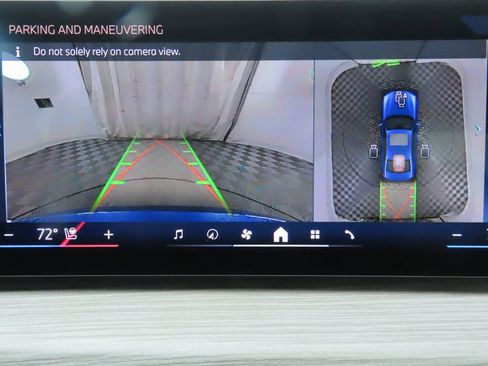 New 2026 BMW 330i Sedan w/ M Sport Package image 16