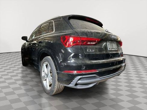 Used 2023 Audi Q3 2.0T Premium w/ Convenience Package AWD/4WD image 4