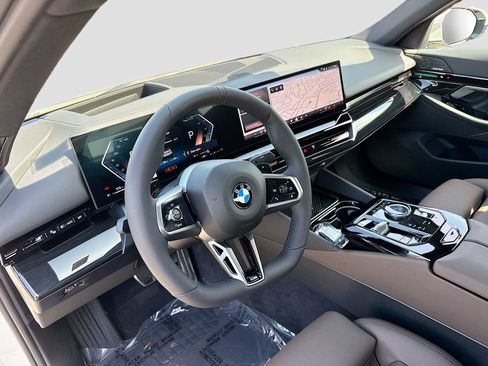 Certified 2026 BMW 530i xDrive AWD/4WD image 8