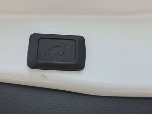 Used 2024 Toyota RAV4 XSE w/ Weather Package AWD/4WD image 16