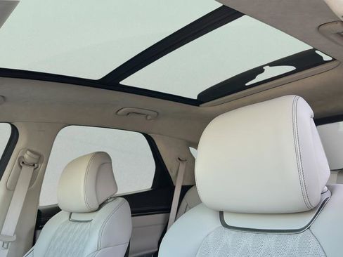 Used 2025 Genesis GV70 3.5T Sport w/ Sport Advanced Package image 33