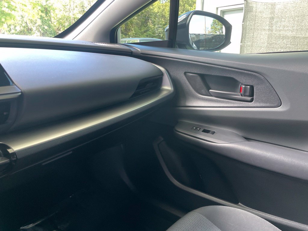 Used 2023 Toyota Prius LE FWD image 27