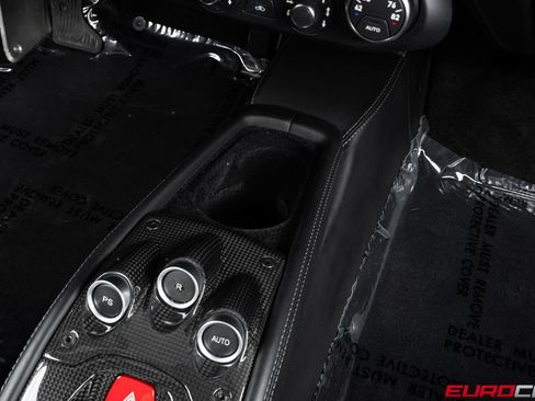 Used 2014 Ferrari 458 Italia Coupe RWD image 32