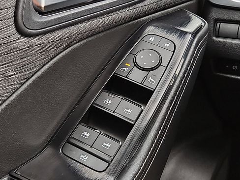 Certified 2023 Nissan Rogue SV image 25