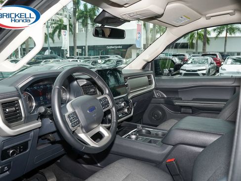 Used 2024 Ford Expedition Max XLT RWD image 16