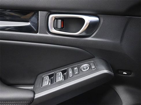 Used 2022 Honda Civic Touring image 27