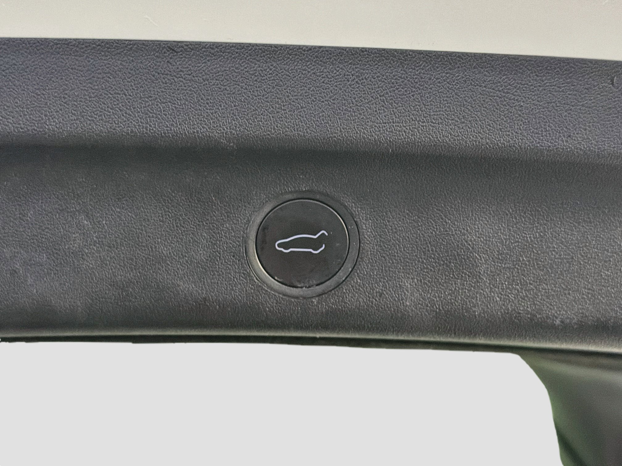 Used 2025 Tesla Model Y Long Range AWD/4WD image 31