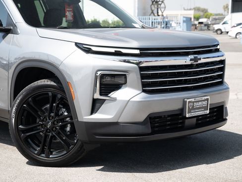 New 2026 Chevrolet Traverse LT w/ Driver Confidence Package image 9