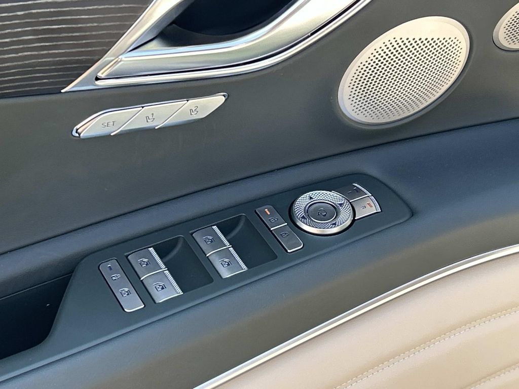 New 2027 Genesis GV80 3.5T e-SC AWD/4WD image 17