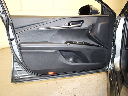 Used 2025 Toyota Camry SE w/ Convenience Package AWD/4WD image 22