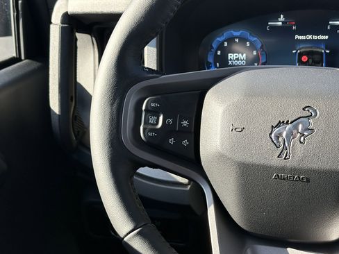 New 2025 Ford Bronco Badlands w/ Sasquatch Package AWD/4WD image 25