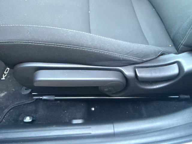 Used 2025 Hyundai Kona SE FWD image 13