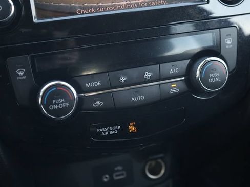 Used 2020 Nissan Rogue Sport SV w/ All-Weather Package FWD image 23