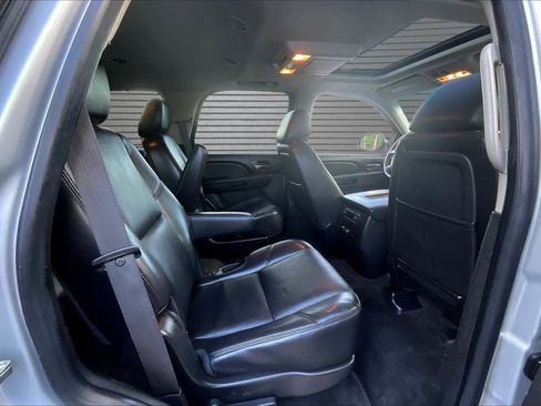 Used 2012 Chevrolet Tahoe LTZ AWD/4WD image 23