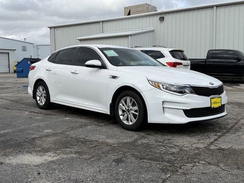 Used 2016 Kia Optima LX FWD image 2