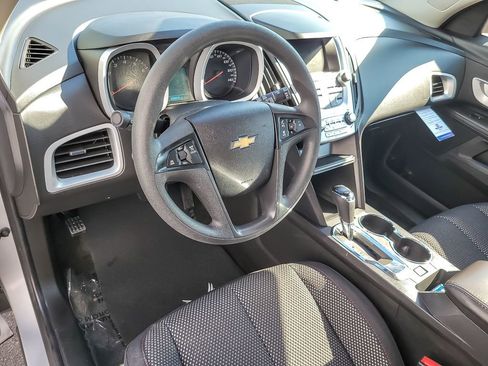 Used 2017 Chevrolet Equinox LS image 7