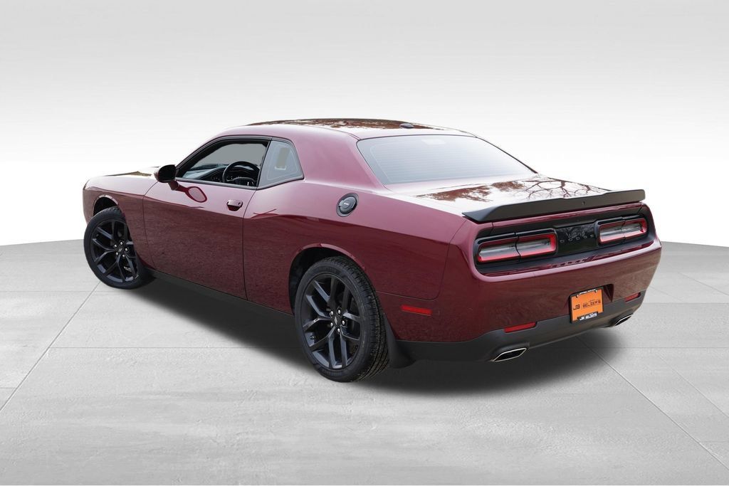 Certified 2022 Dodge Challenger SXT w/ Driver Convenience Group RWD image 7