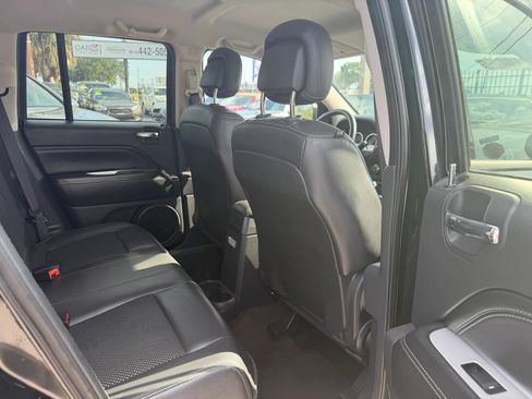 Used 2014 Jeep Compass Latitude FWD image 13