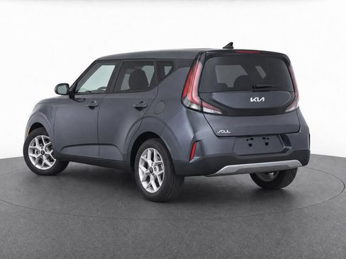 Used 2024 Kia Soul LX w/ Option Group 015 FWD image 3