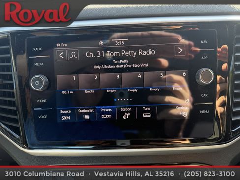 Used 2023 Volkswagen Atlas Cross Sport SEL R-Line image 19