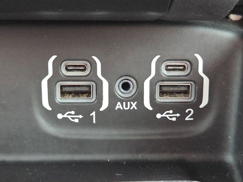 Used 2020 RAM 1500 Big Horn AWD/4WD image 10