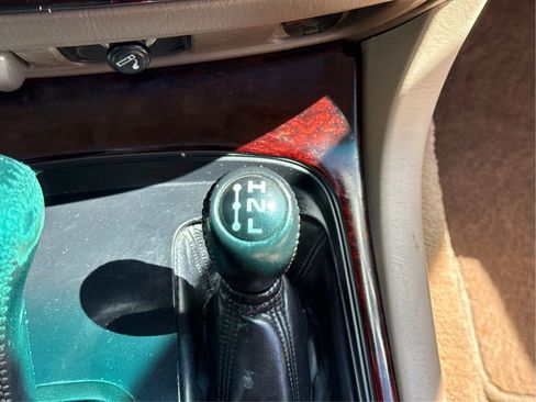 Used 2000 Toyota Land Cruiser image 34