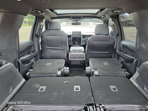 Used 2023 Ford Expedition Max Limited AWD/4WD image 24