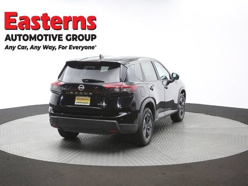 Used 2024 Nissan Rogue SV AWD/4WD image 37