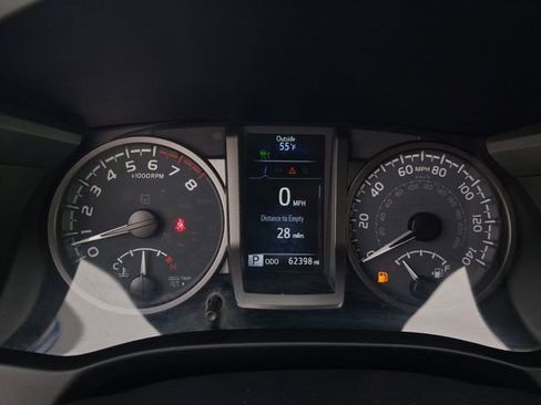 Used 2021 Toyota Tacoma TRD Sport image 19