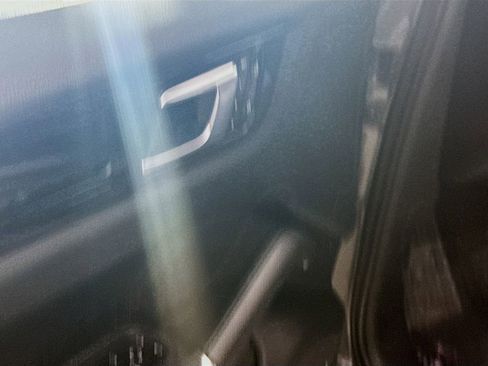 Used 2020 Porsche Cayenne image 19