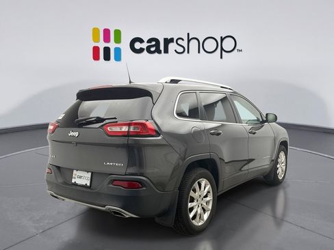 Used 2017 Jeep Cherokee Limited image 4