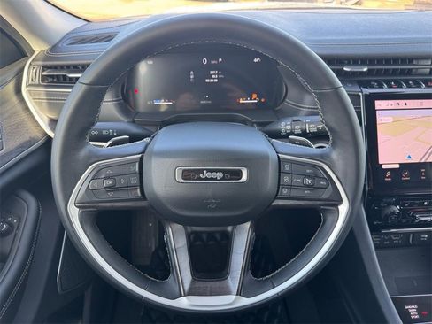 Used 2021 Jeep Grand Cherokee L Limited w/ Luxury Tech Group II image 13