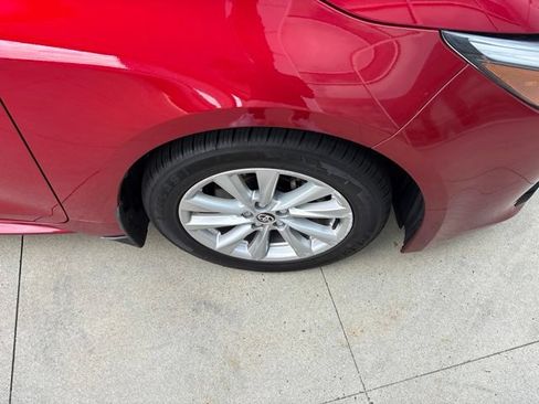 Used 2025 Toyota Corolla SE FWD image 9